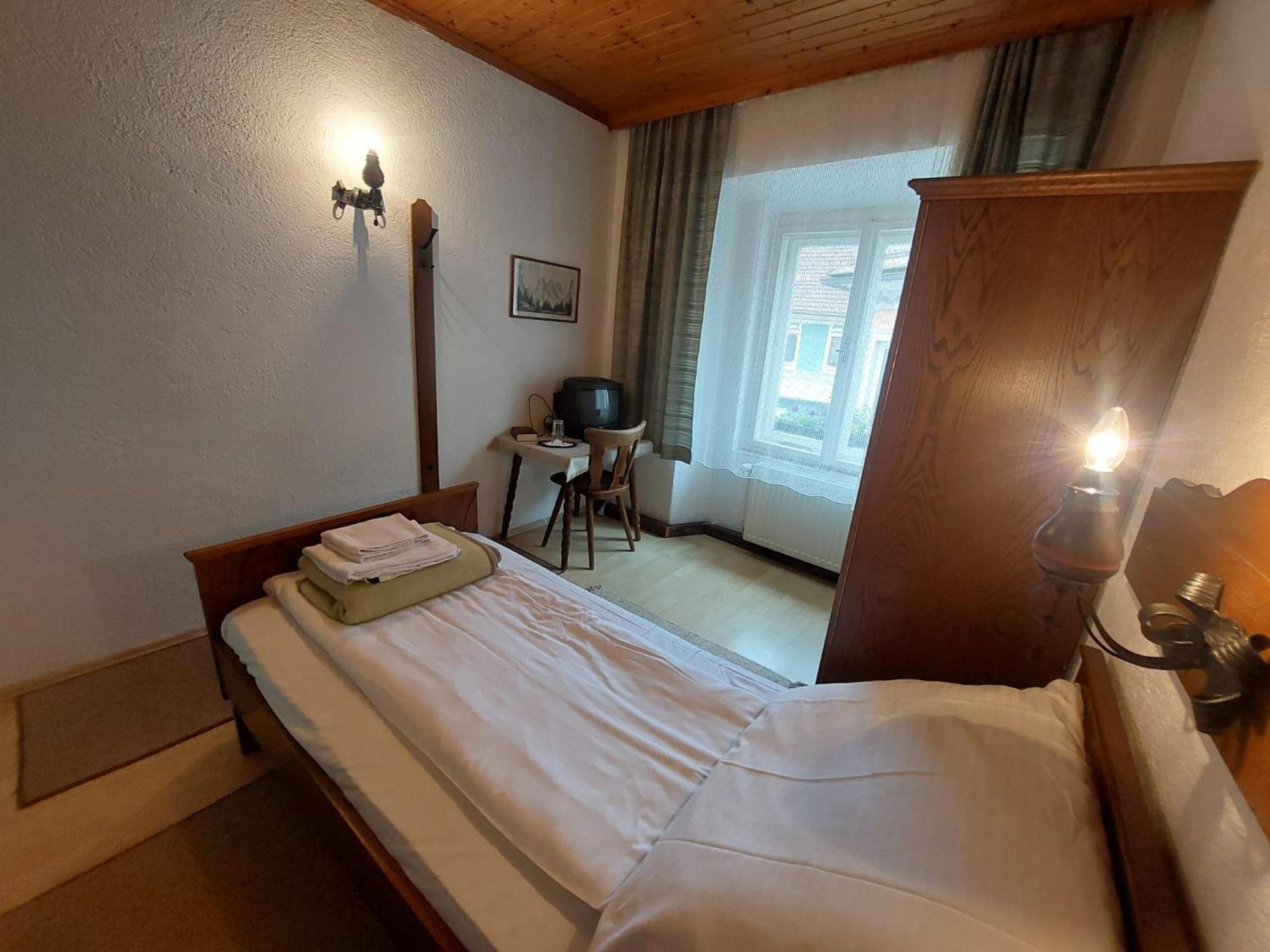 Gasthof Zur Post Eisenerz Exterior foto